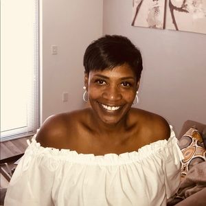 Meet your Posher, Bonita